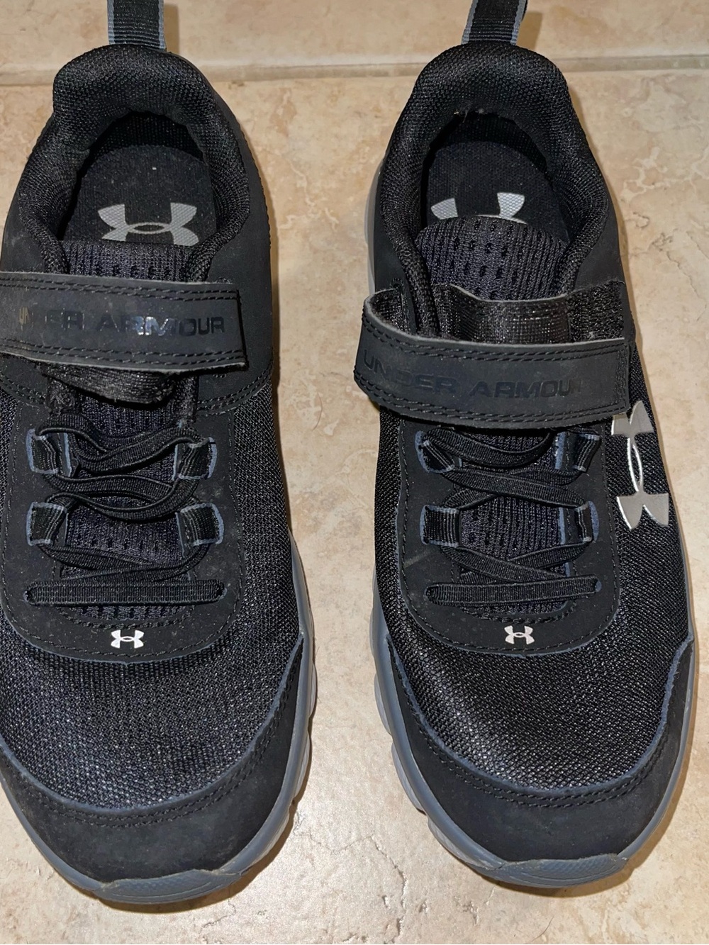 Under Armour Kids 3Y Black and Gray Athletic Sneakers with Velcro